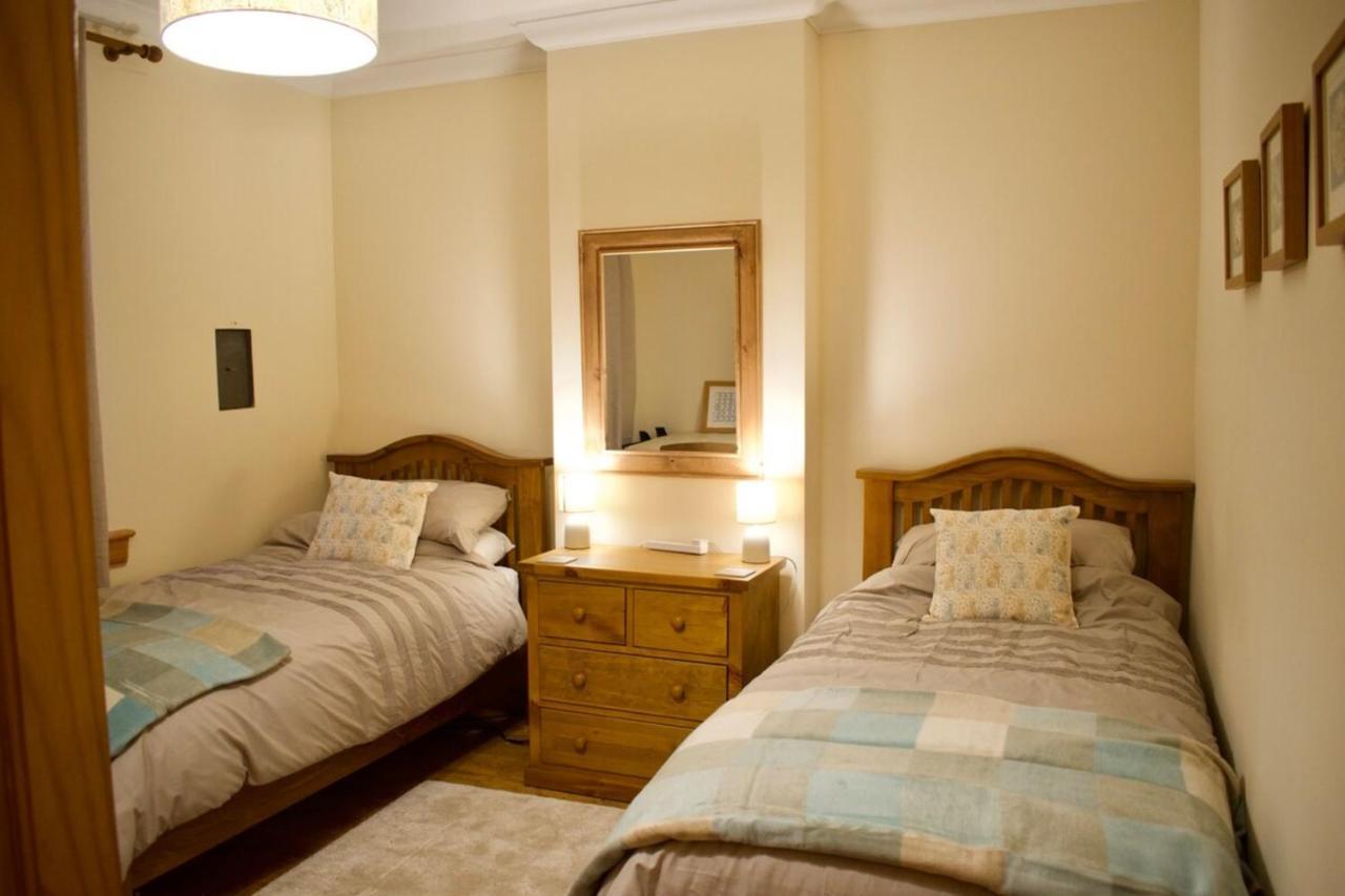 Newly Refurbed Home With Free Parking EDI Exterior foto